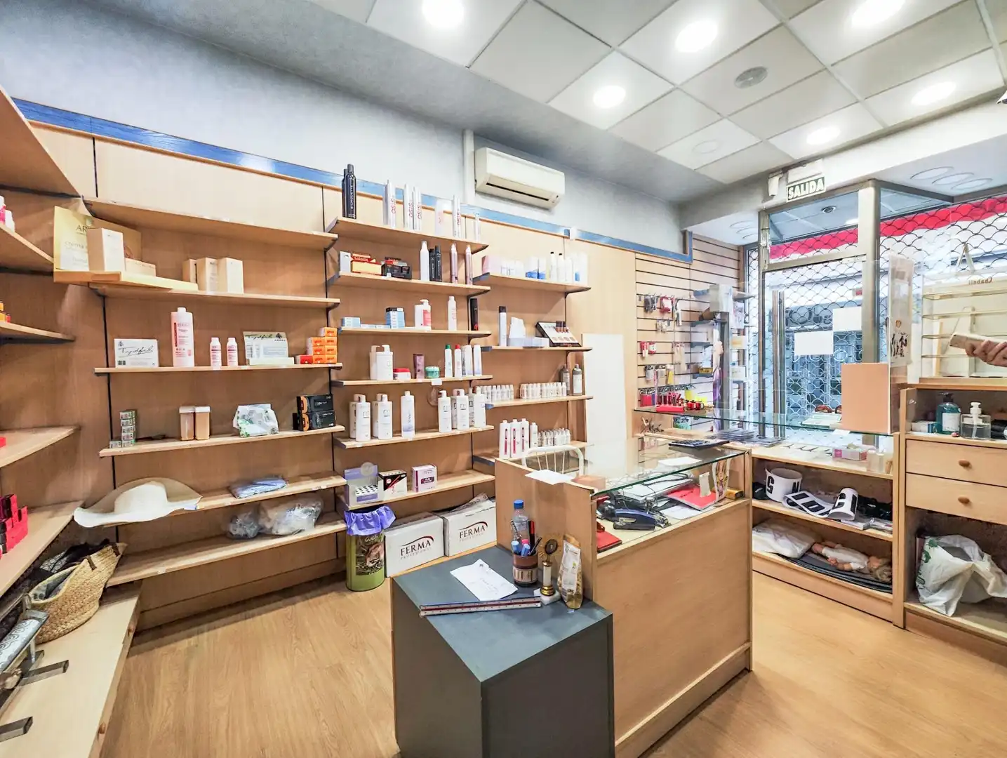 Local de lloguer en Puertollano amb Aire condicionat, Parquet i Moblat