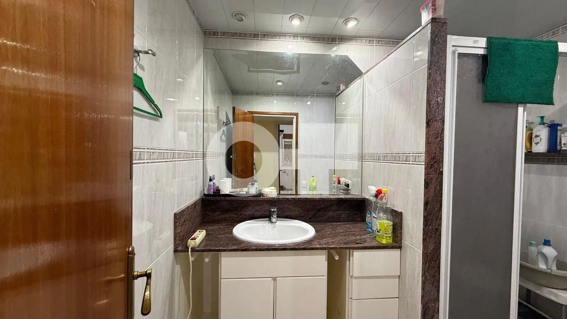 Badezimmer von Wohnung zum Verkauf in Barcelona mit Heizung, Möbliert und Alarm