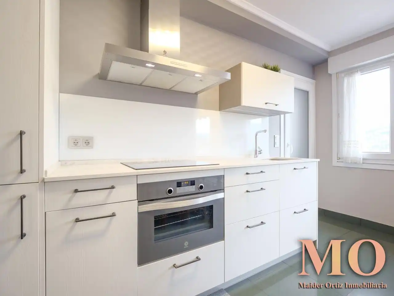 Cocina de Piso en venta en Arrasate / Mondragón con Calefacción, Terraza y Trastero