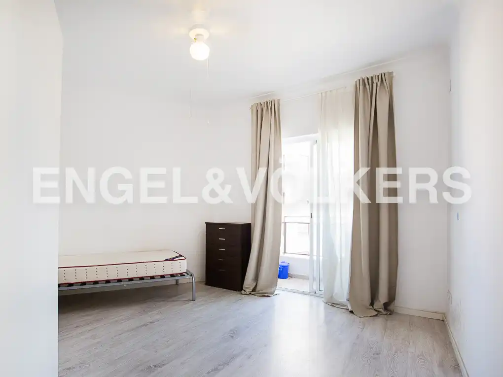 Habitación de Piso de alquiler en Valencia con Aire acondicionado, Calefacción y Balcón