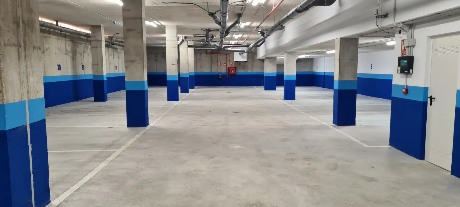 Parking de Ático en venta en Sevilla con Aire acondicionado, Calefacción y Terraza