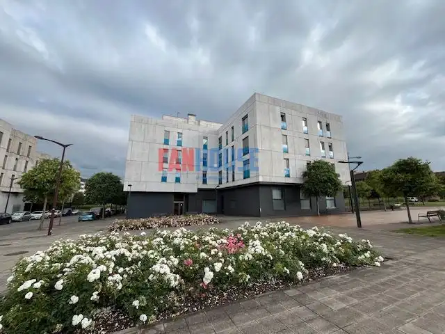 Vista exterior de Pis en venda en Gijón  amb Calefacció i Traster