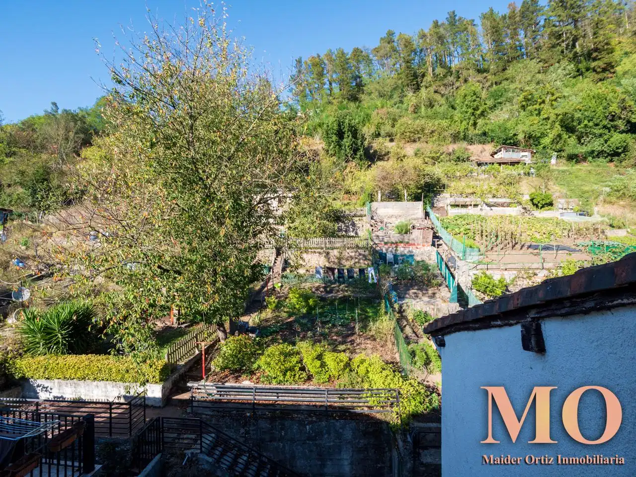 Jardín de Ático en venta en Bergara con Calefacción, Terraza y Trastero