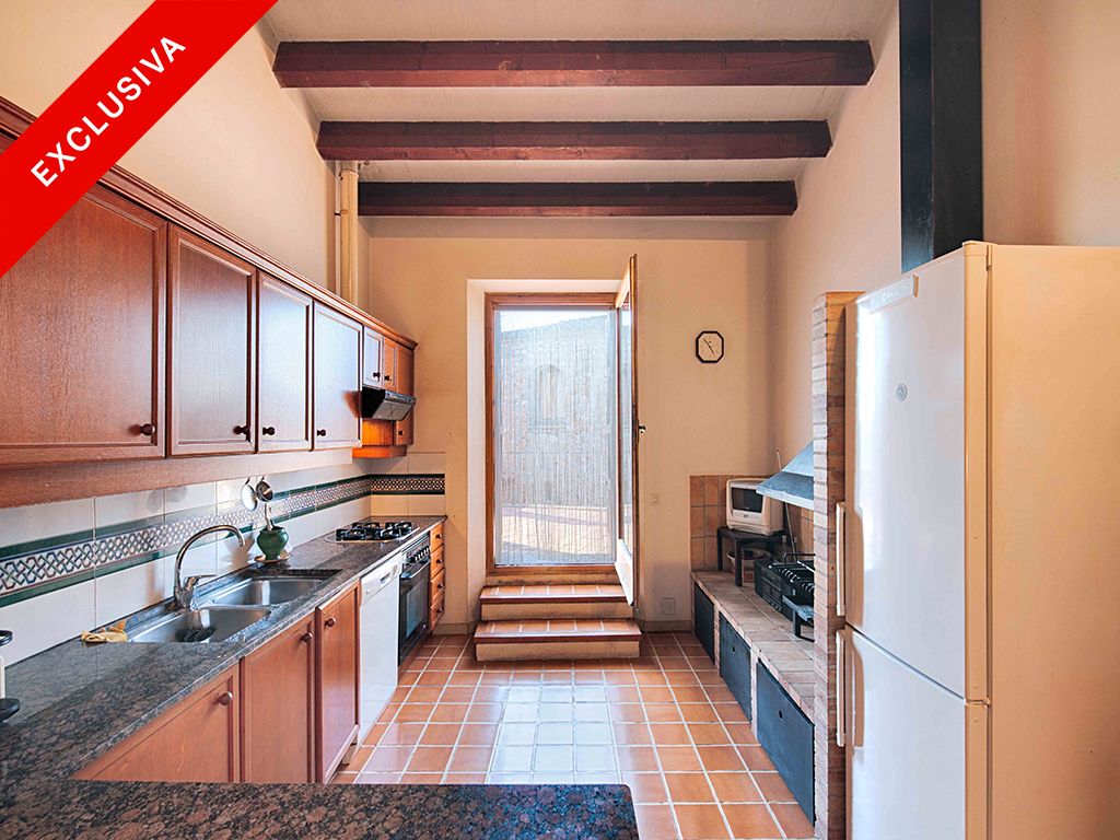 Kitchen of Single-family semi-detached for sale in Cabanelles  with Heating, Private garden and Terrace