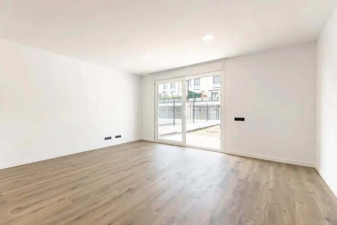 New build Terraced house with garden for sale in Carrer del Pintor Guàrdia, imagen 18