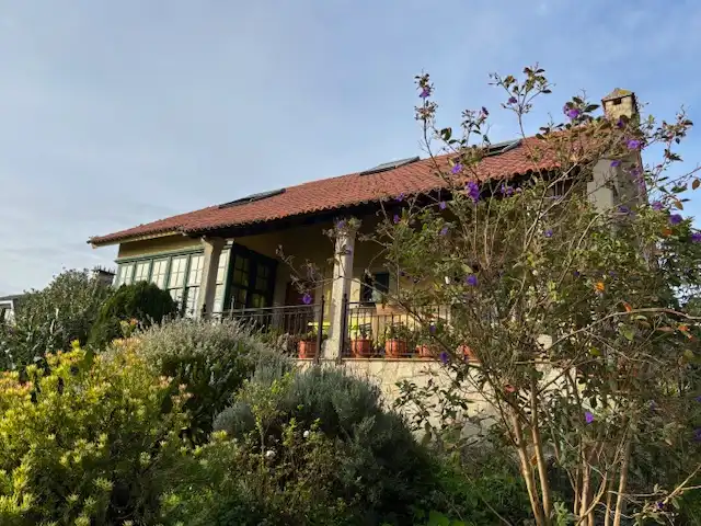 Vista exterior de Casa o chalet en venta en Narón con Calefacción, Jardín privado y Parquet