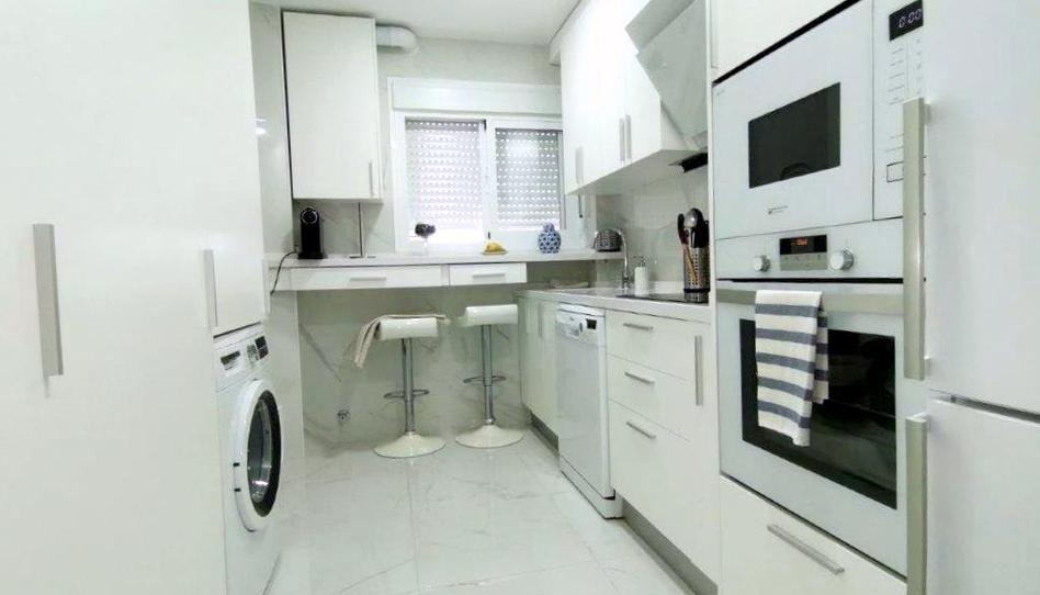 Photo 1 of Flat to rent in Los Guindos - Parque Mediterráneo - Santa Paula, Málaga