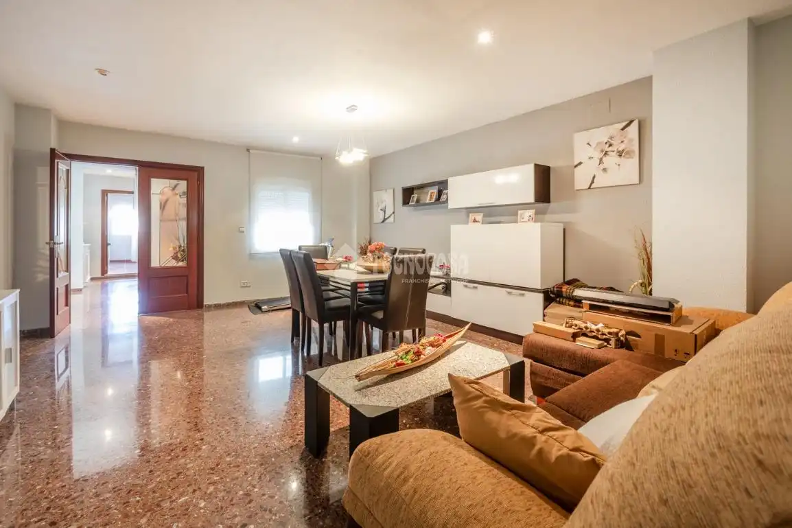 Living room of Houses for sale in Valencia  with Air Conditioner, Terrace and Balcony