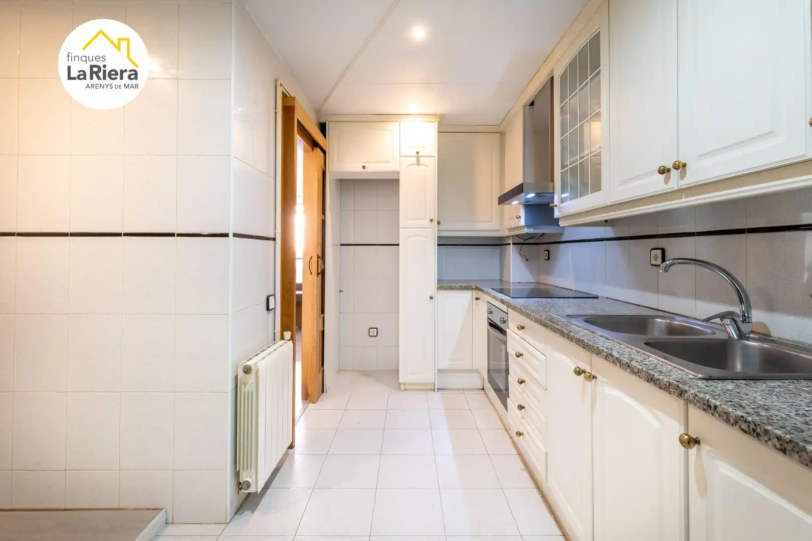Cocina de Piso en venta en Arenys de Mar con Calefacción, Parquet y Balcón