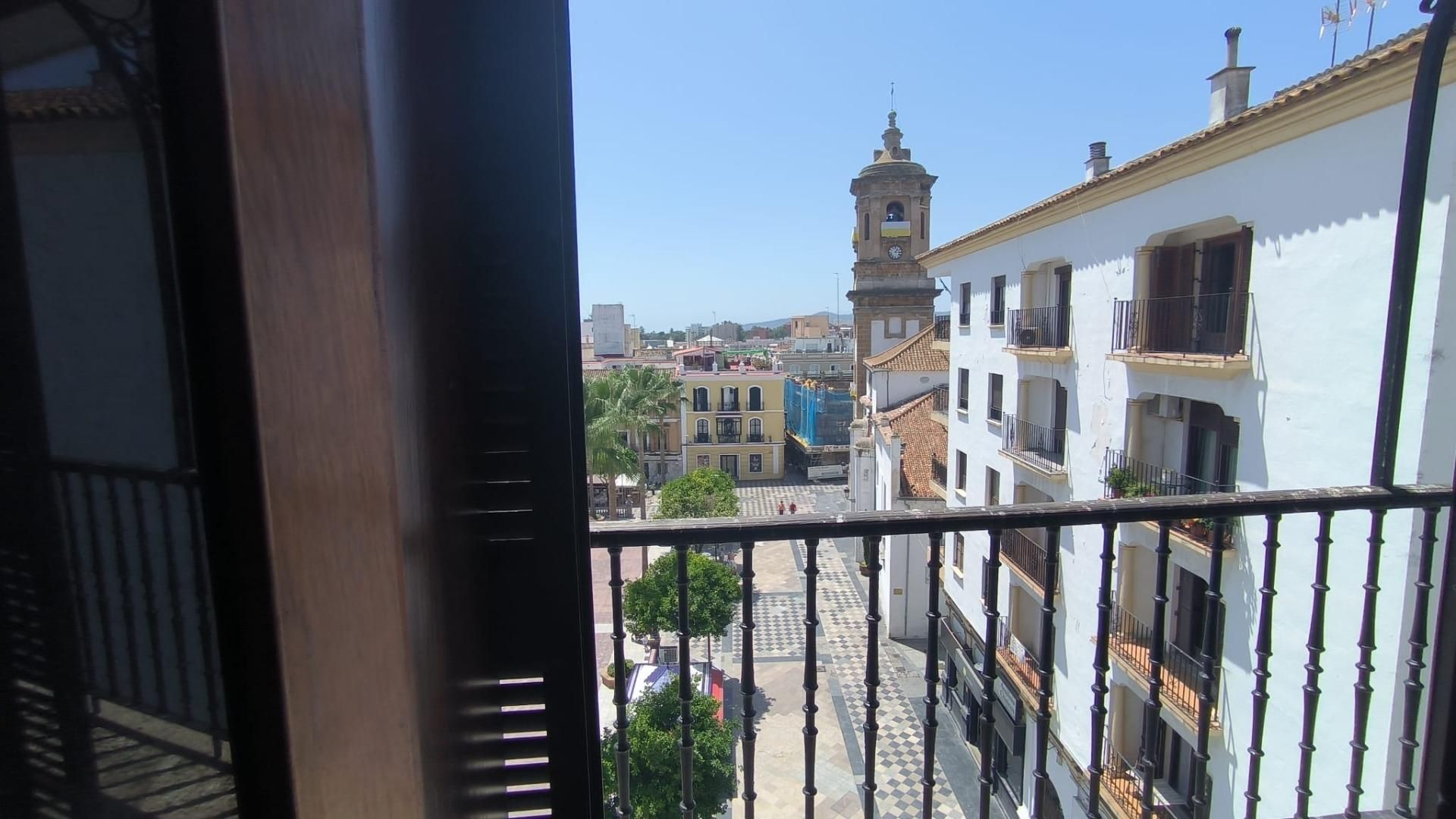 Vista exterior de Pis en venda en Algeciras amb Aire condicionat, Calefacció i Traster
