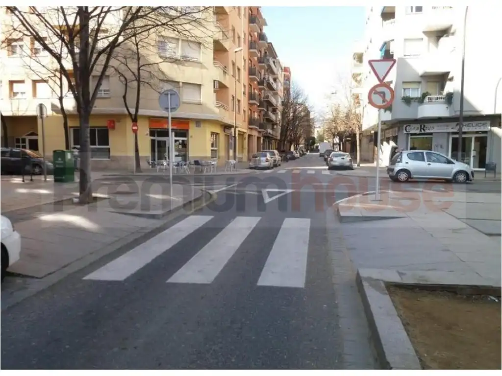 Local comercial en venta en Calle de l'Escultor Modest Gené, imagen 5