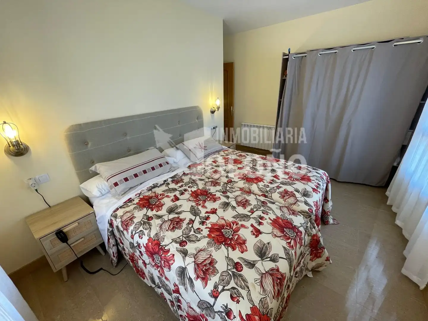 Schlafzimmer von Wohnungen zum Verkauf in Cihuri mit Heizung, Abstellraum und Möbliert