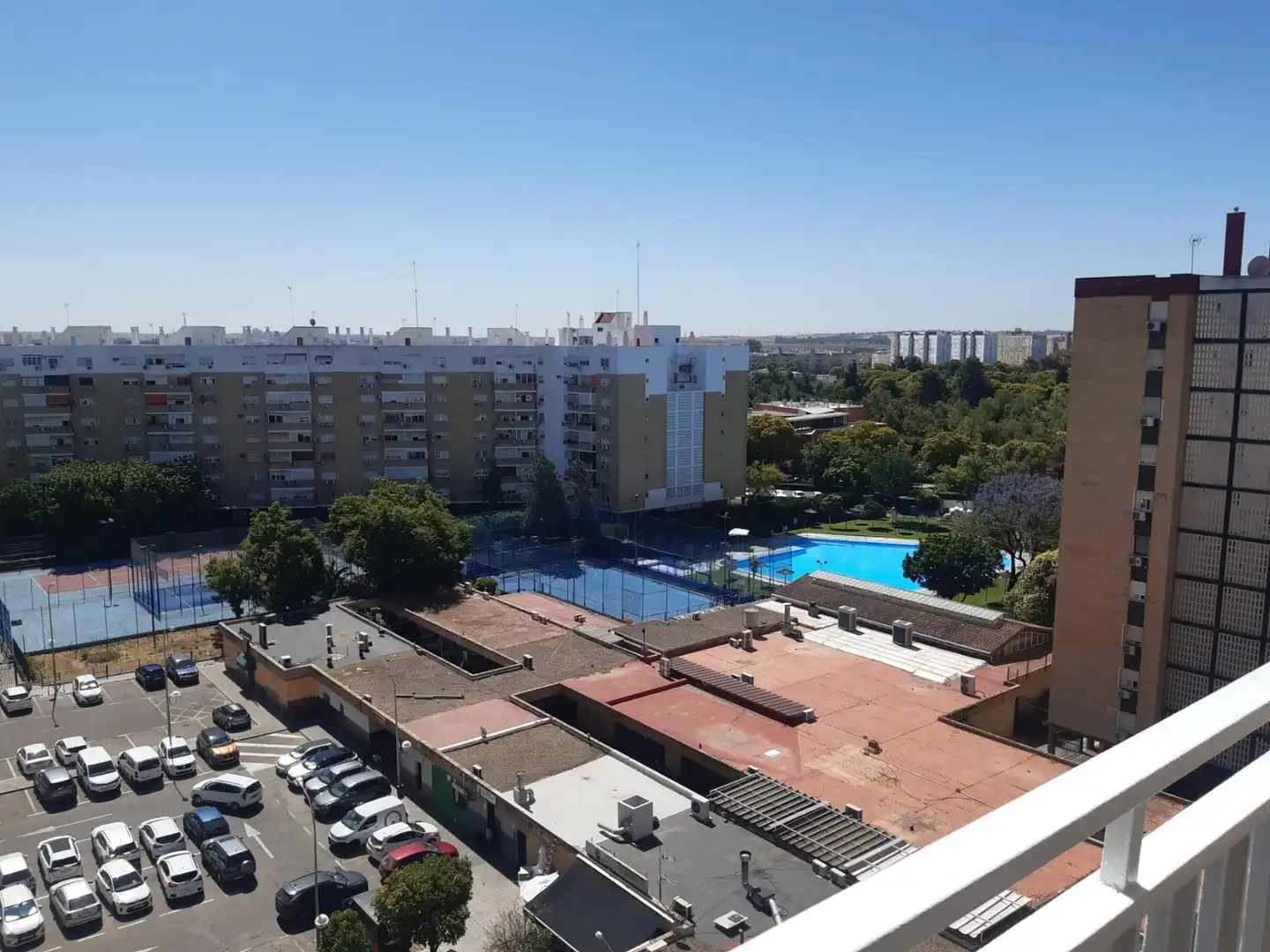 Swimming pool of Flat for sale in Sevilla  with Air Conditioner
