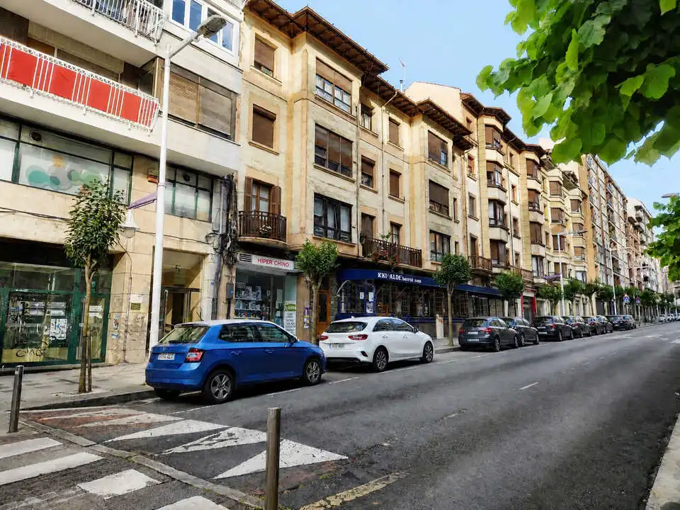 Vista exterior de Piso en venta en Santurtzi  con Trastero