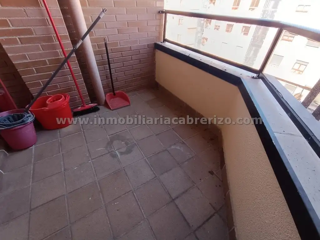 Flat for sale in Calle Rodrigo de Arriaga Mendo, Residencia