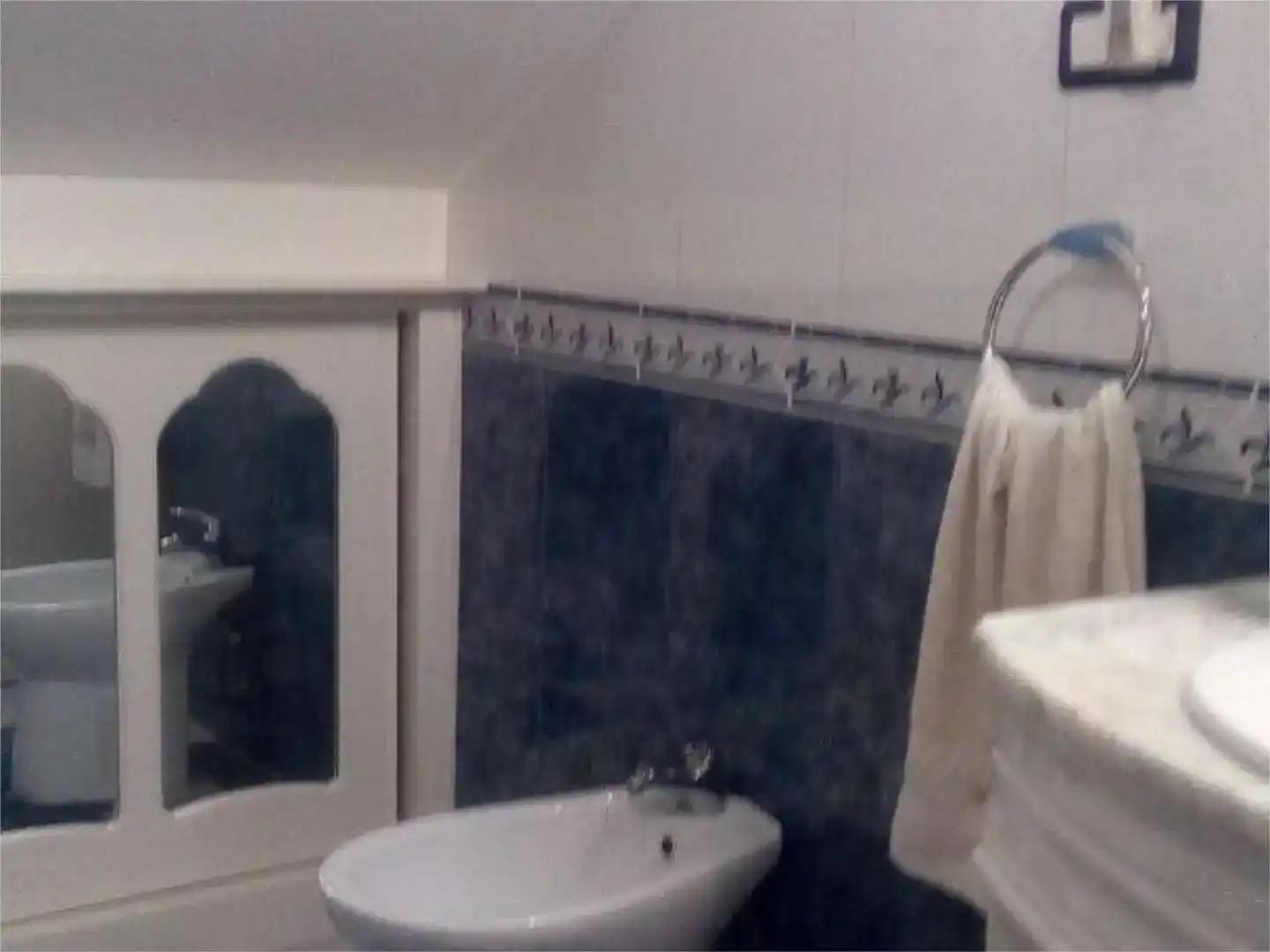 Badezimmer von Wohnung zur Miete in Torrelavega  mit Balkon