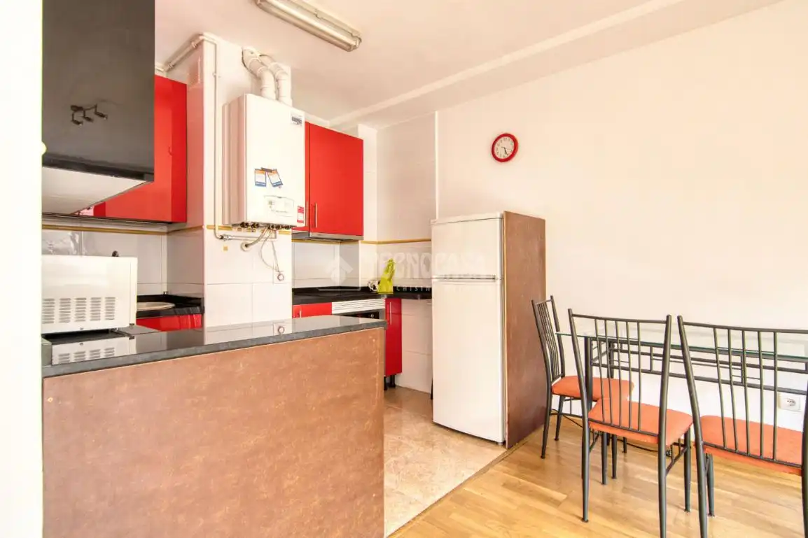 Cocina de Piso en venta en Valladolid con Calefacción y Trastero