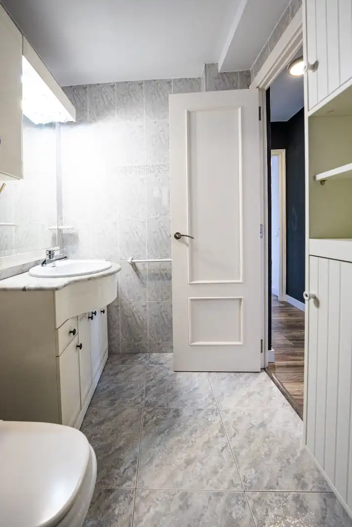 Baño de Piso en venta en Tarragona con Parquet, Terraza y Amueblado