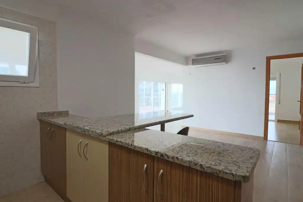 Kitchen of Attic for sale in Empuriabrava  with Air Conditioner