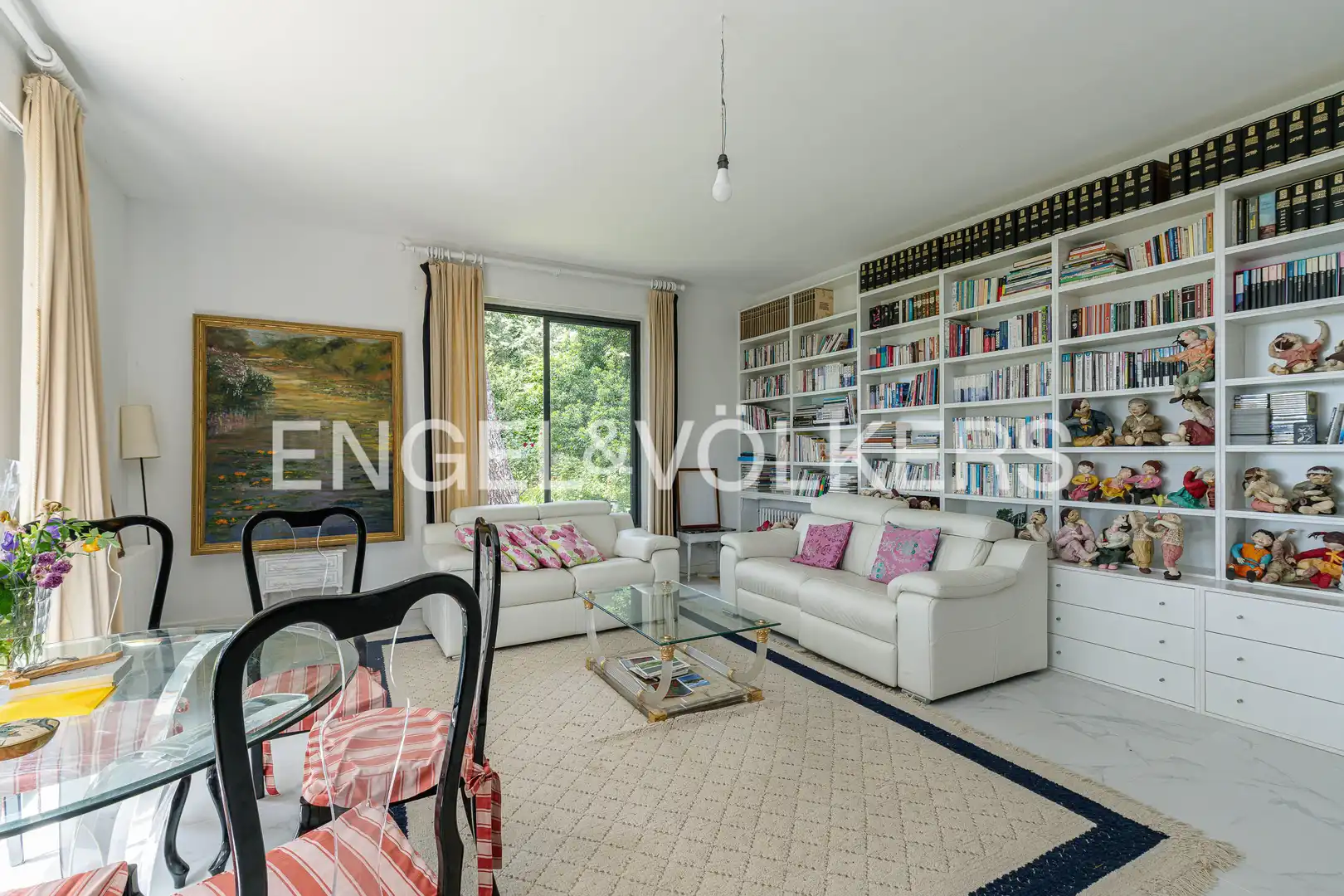 Living room of Houses for sale in San Lorenzo de El Escorial  with Heating, Private garden and Terrace