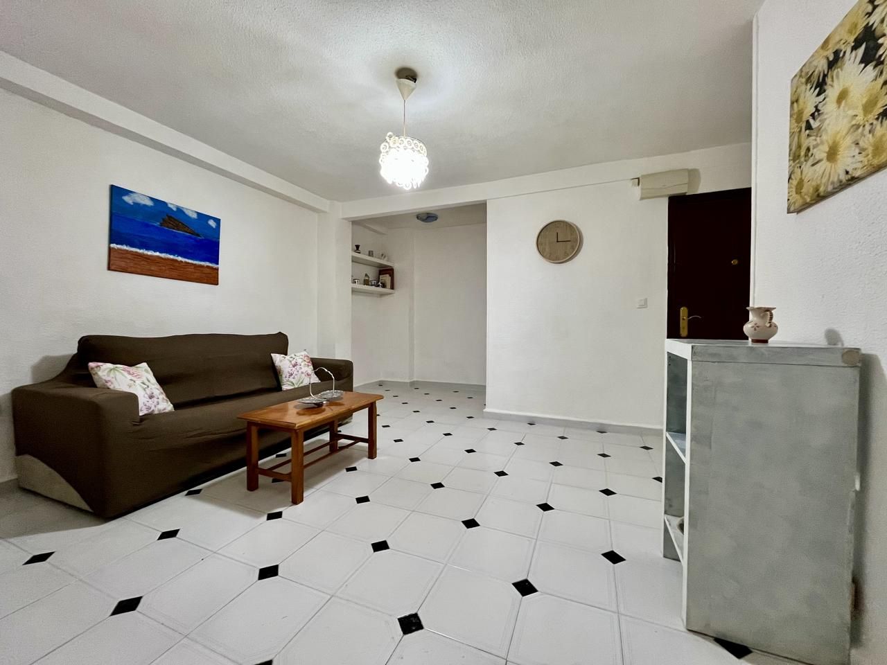 Sala de estar de Apartamento en venta en Benidorm con Aire acondicionado y Amueblado