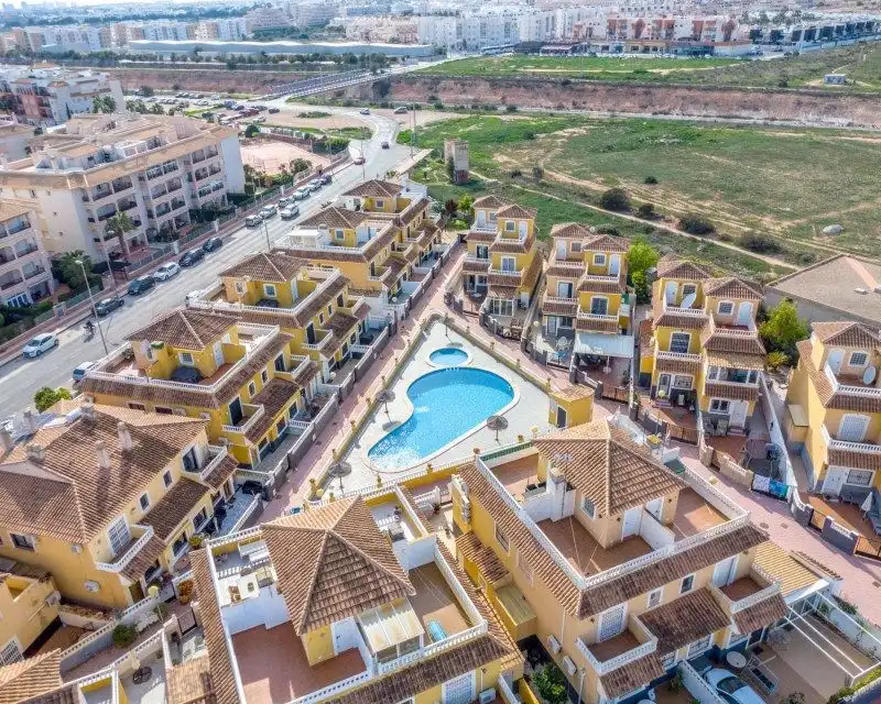 Maison mitoyenne avec piscine à vendre à N/A, imagen 26