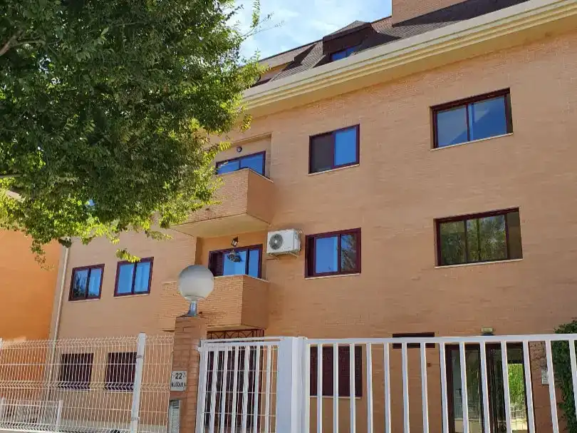 Vista exterior de Pis en venda en Collado Villalba amb Piscina