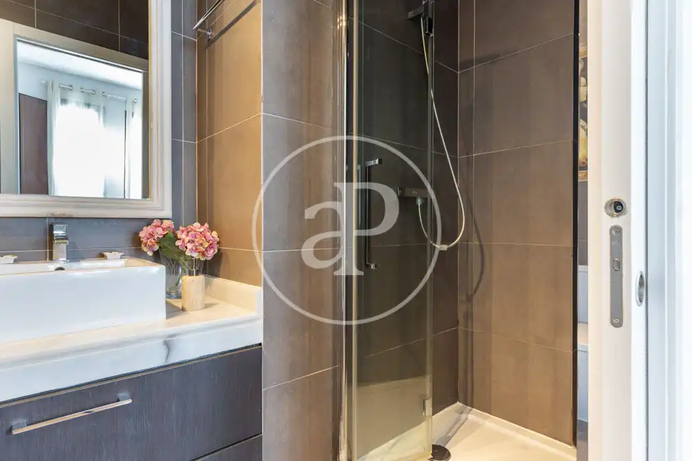 Baño de Piso en venta en Ciutat Vella 