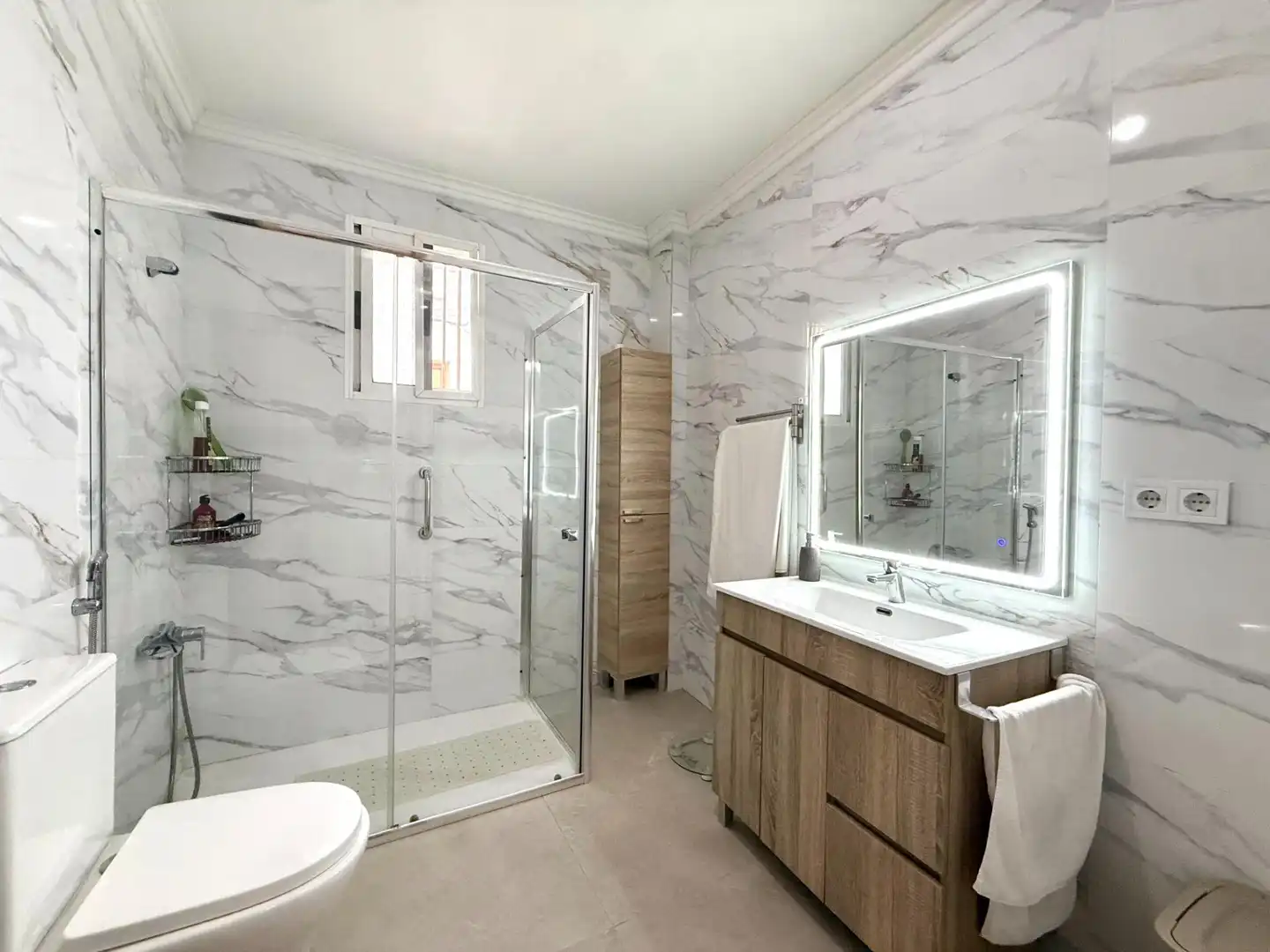 Badezimmer von Erdgeschoss zum Verkauf in Catarroja, Valencia