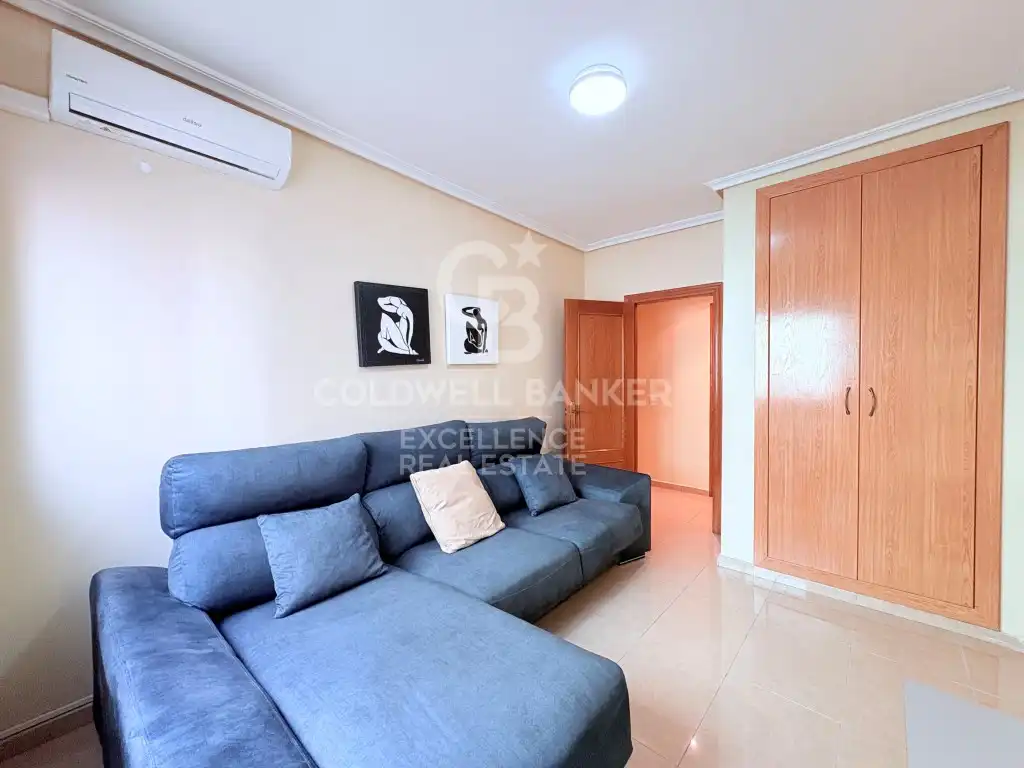 Vista exterior de Piso en venta en Valencia con Aire acondicionado, Terraza y Amueblado