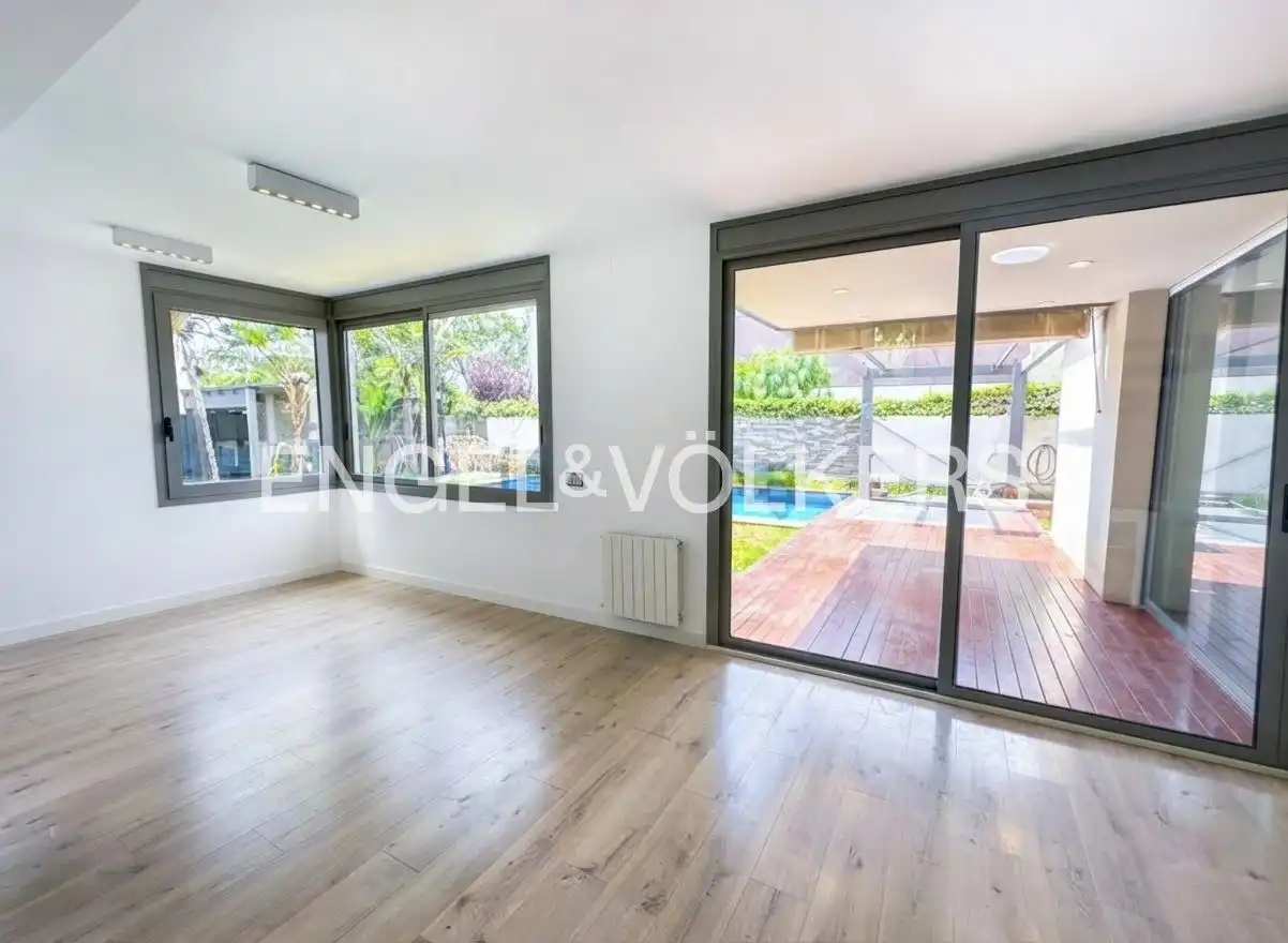Chalet con terraza en venta en Carrer dels Estornells, imagen 8