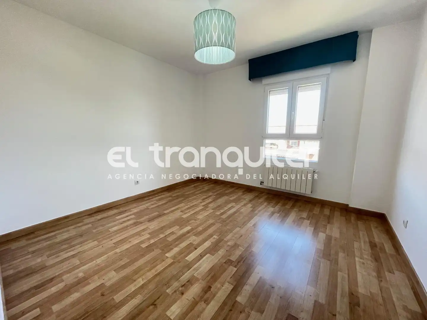 Dormitori de Pis de lloguer en Leganés amb Aire condicionat, Parquet i Terrassa