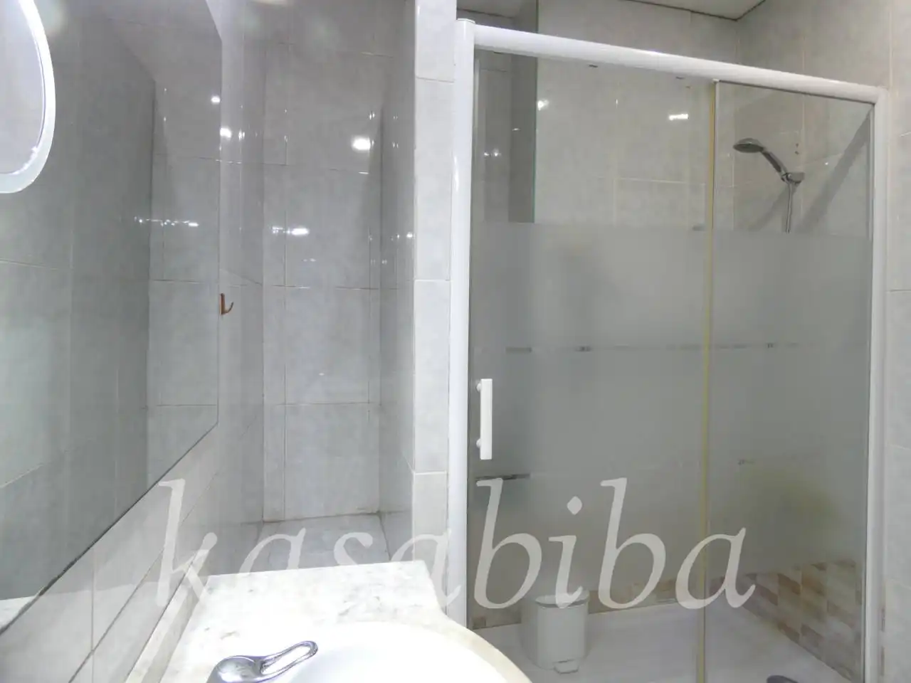 Bathroom of Flat for sale in Valencia  with Air Conditioner and Balcony