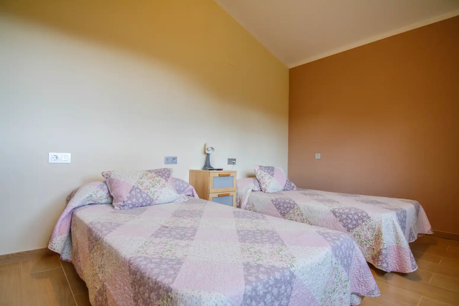 Dormitori de Casa o xalet en venda en Ribadesella amb Calefacció, Jardí privat i Terrassa
