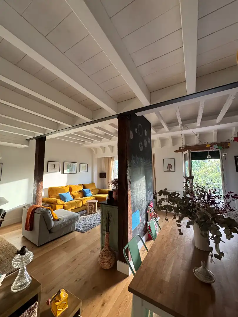 Wohnzimmer von Maisonette zum Verkauf in Bilbao  mit Heizung und Balkon