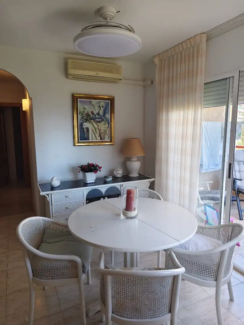 Menjador de Apartament de lloguer en Orihuela amb Aire condicionat, Calefacció i Moblat