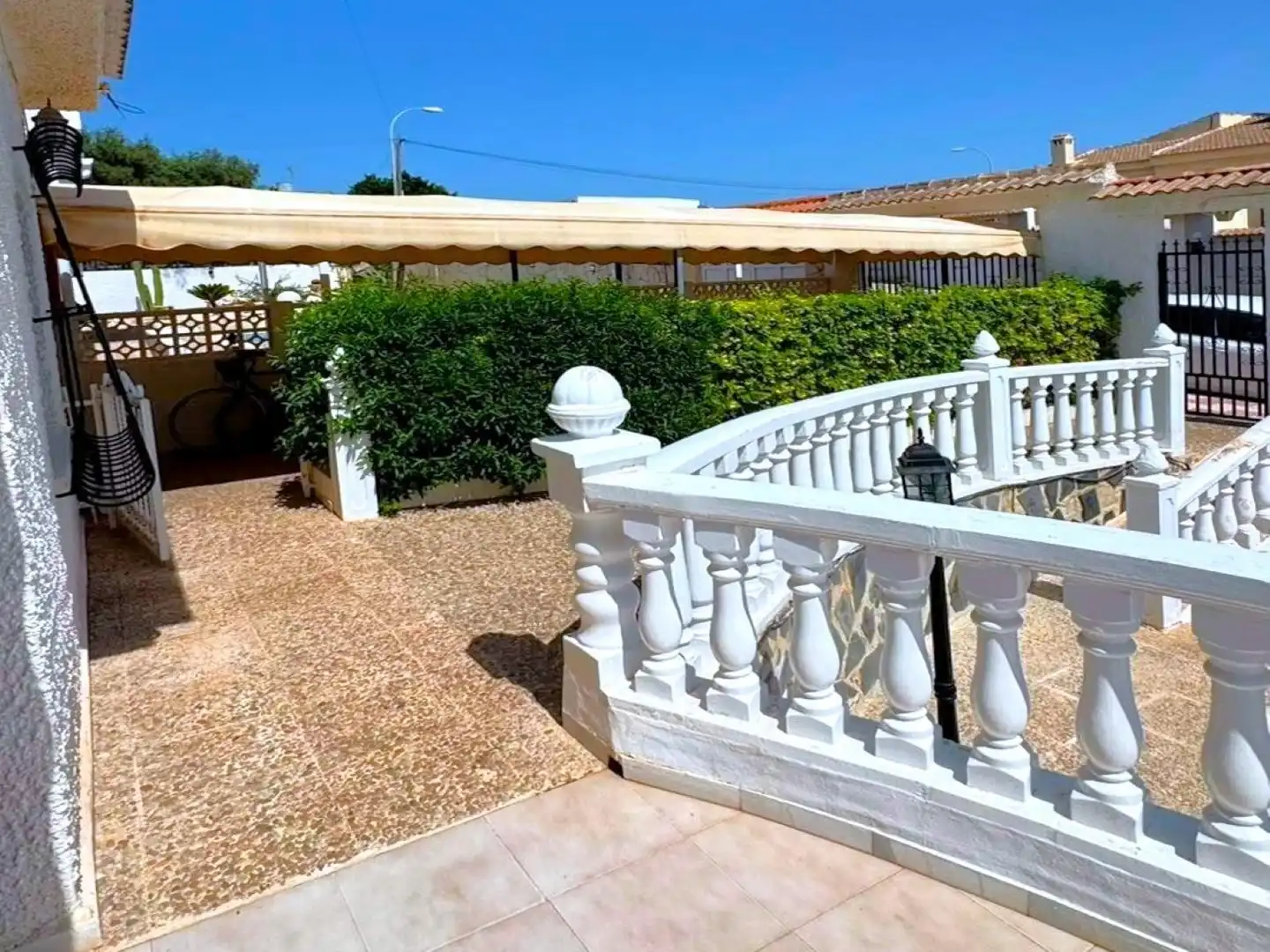 Terraza de Casa adosada en venta en Torrevieja con Aire acondicionado, Calefacción y Jardín privado