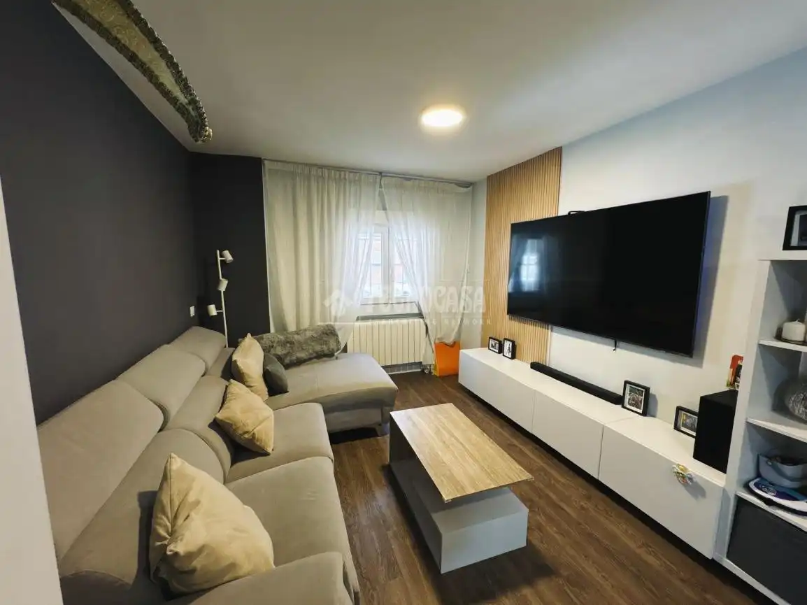 Living room of Flat for sale in Madrid  with Air Conditioner and Heating
