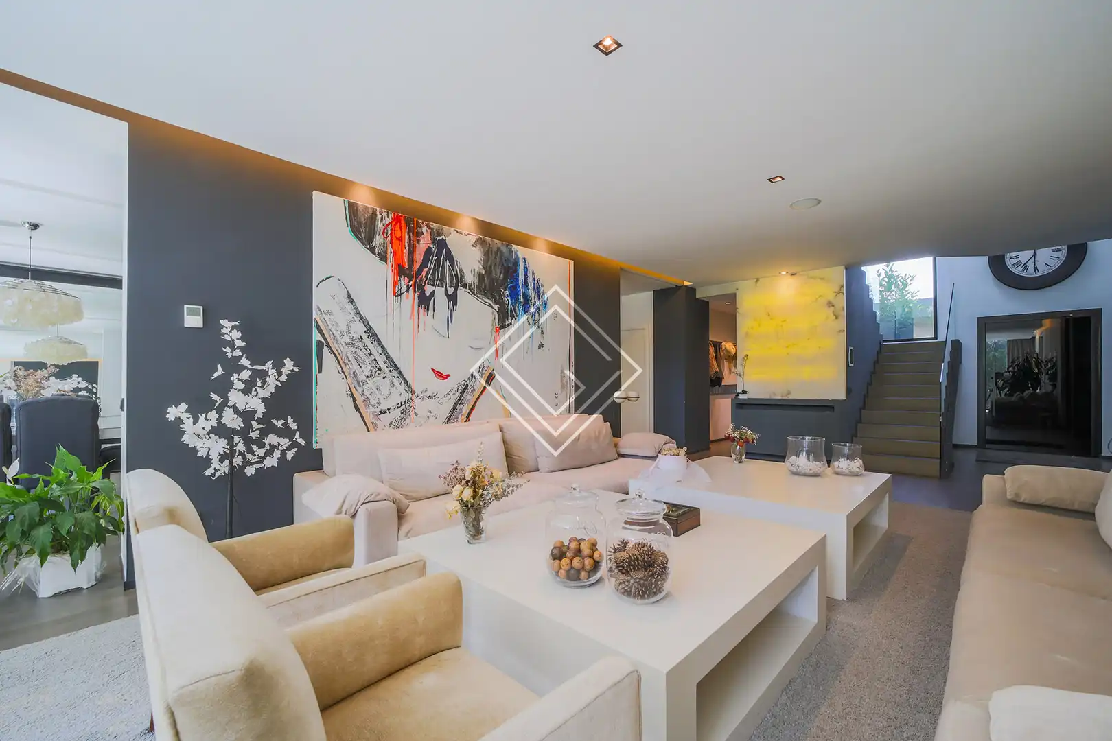 Wohnzimmer von Einfamilien-Reihenhaus zum Verkauf in La Moraleja mit Klimaanlage, Heizung und Privatgarten