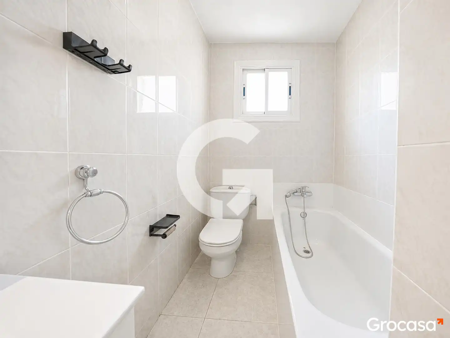 Baño de Piso en venta en Terrassa con Aire acondicionado, Horno y TV