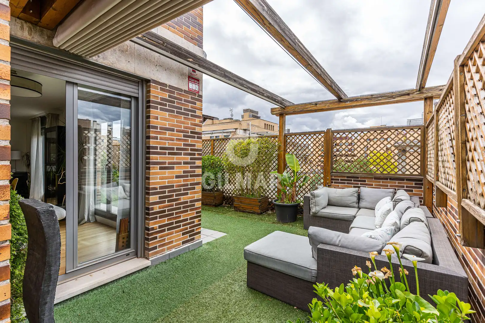 Terrasse von Maisonette zum Verkauf in Madrid mit Heizung, Privatgarten und Abstellraum