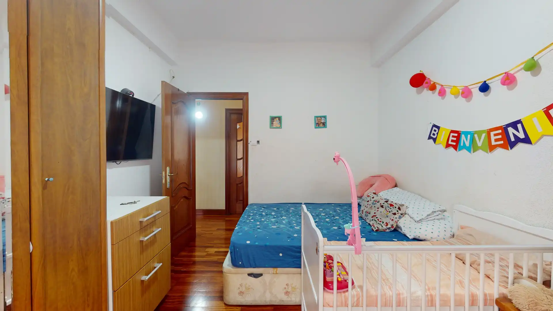 Bedroom of Flat for sale in Bilbao 