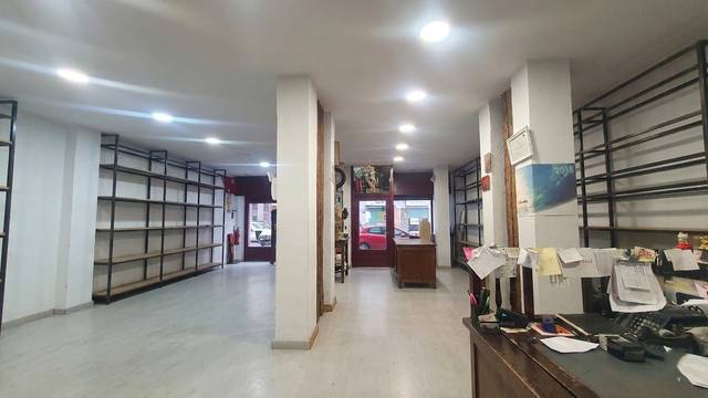 Local comercial en Venta en Calle Imperial en Sol