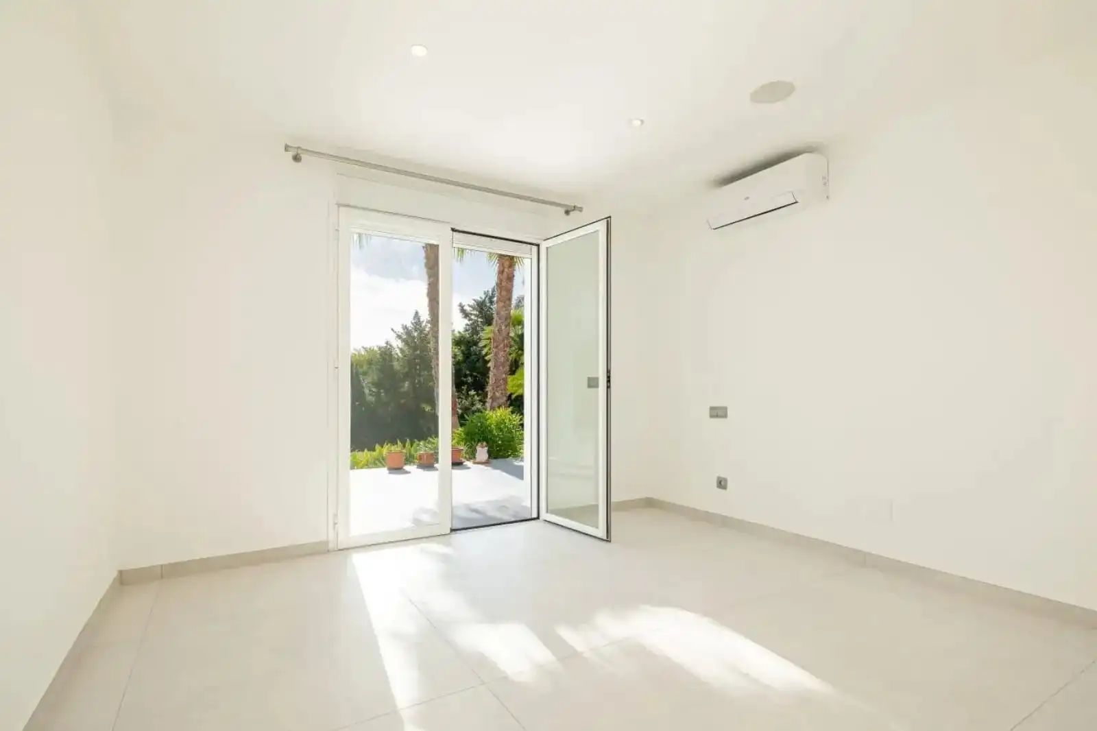 Chalet con piscina en venta en Avenida de las Golondrinas, imagen 19