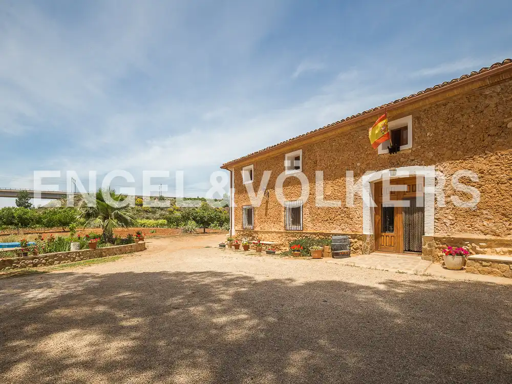 Vista exterior de Casa o chalet en venta en Mogente / Moixent con Calefacción y Jardín privado