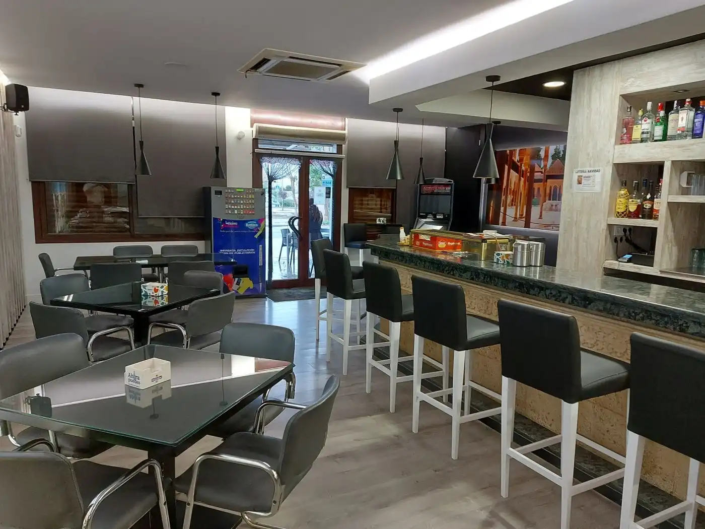 Local comercial en venta en Cuevas del Campo, imagen 4
