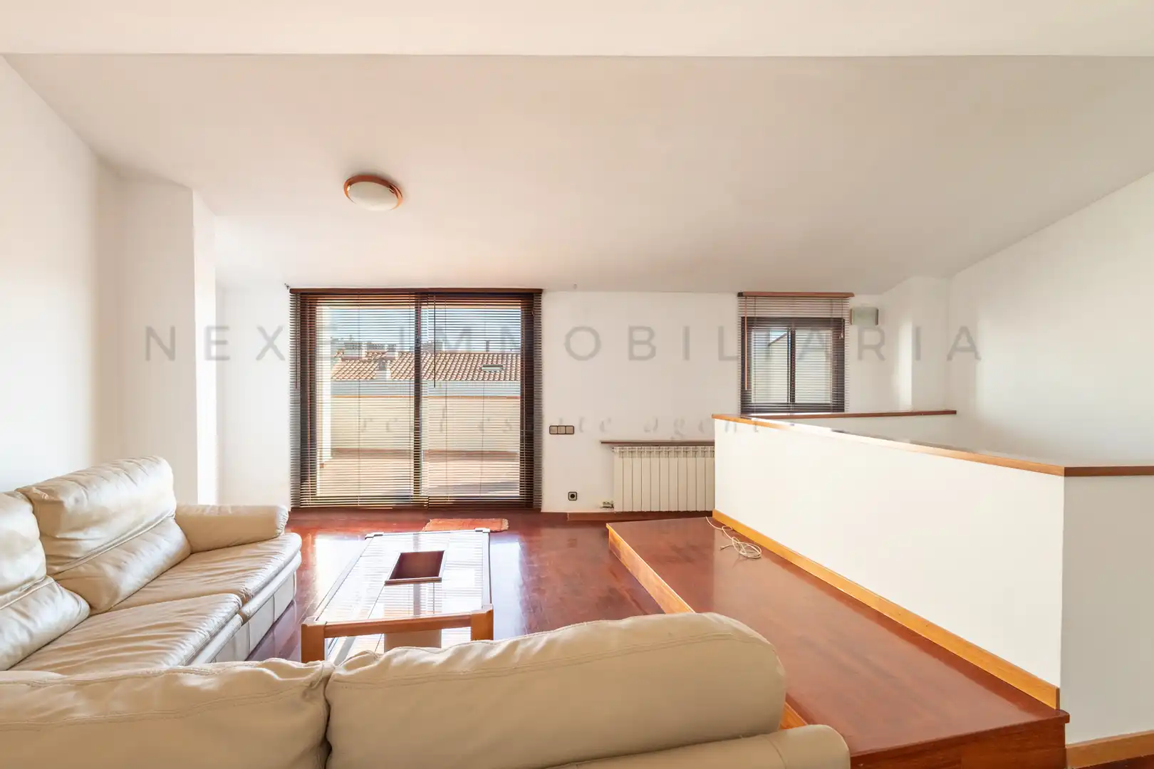 Sala de estar de Casa adosada en venta en Sabadell con Aire acondicionado, Calefacción y Parquet
