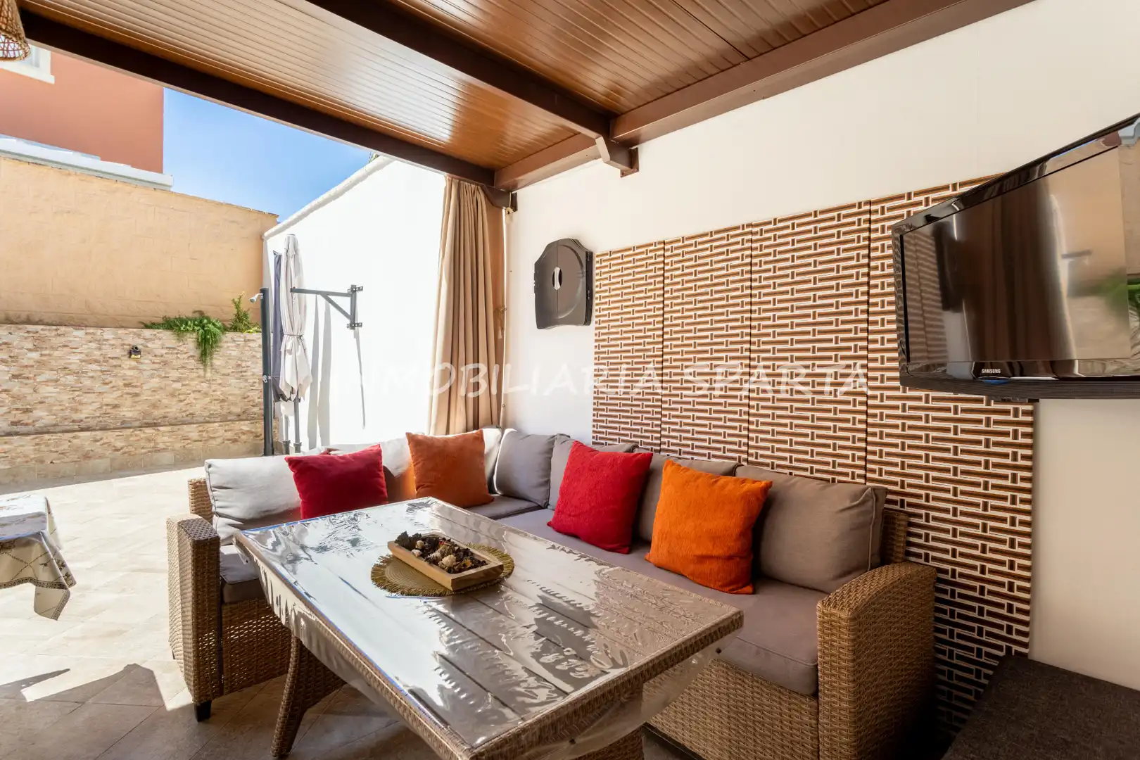 Terraza de Casa adosada en venta en Villanueva del Ariscal con Aire acondicionado, Calefacción y Jardín privado