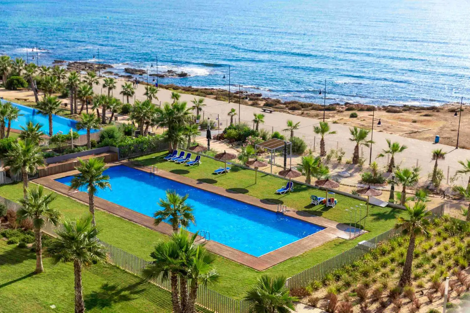Apartment with pool for sale in Playa del Acequión, Náufragos y Rocío del Mar