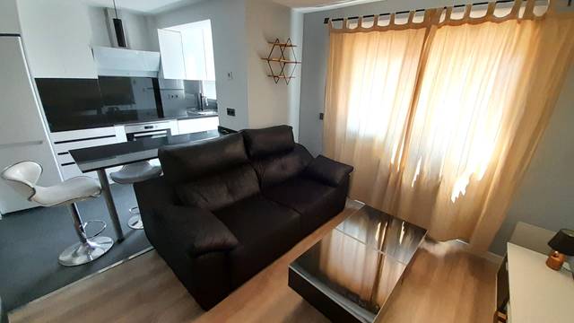 Piso en Venta en Calle de Servando Batanero en Ventas